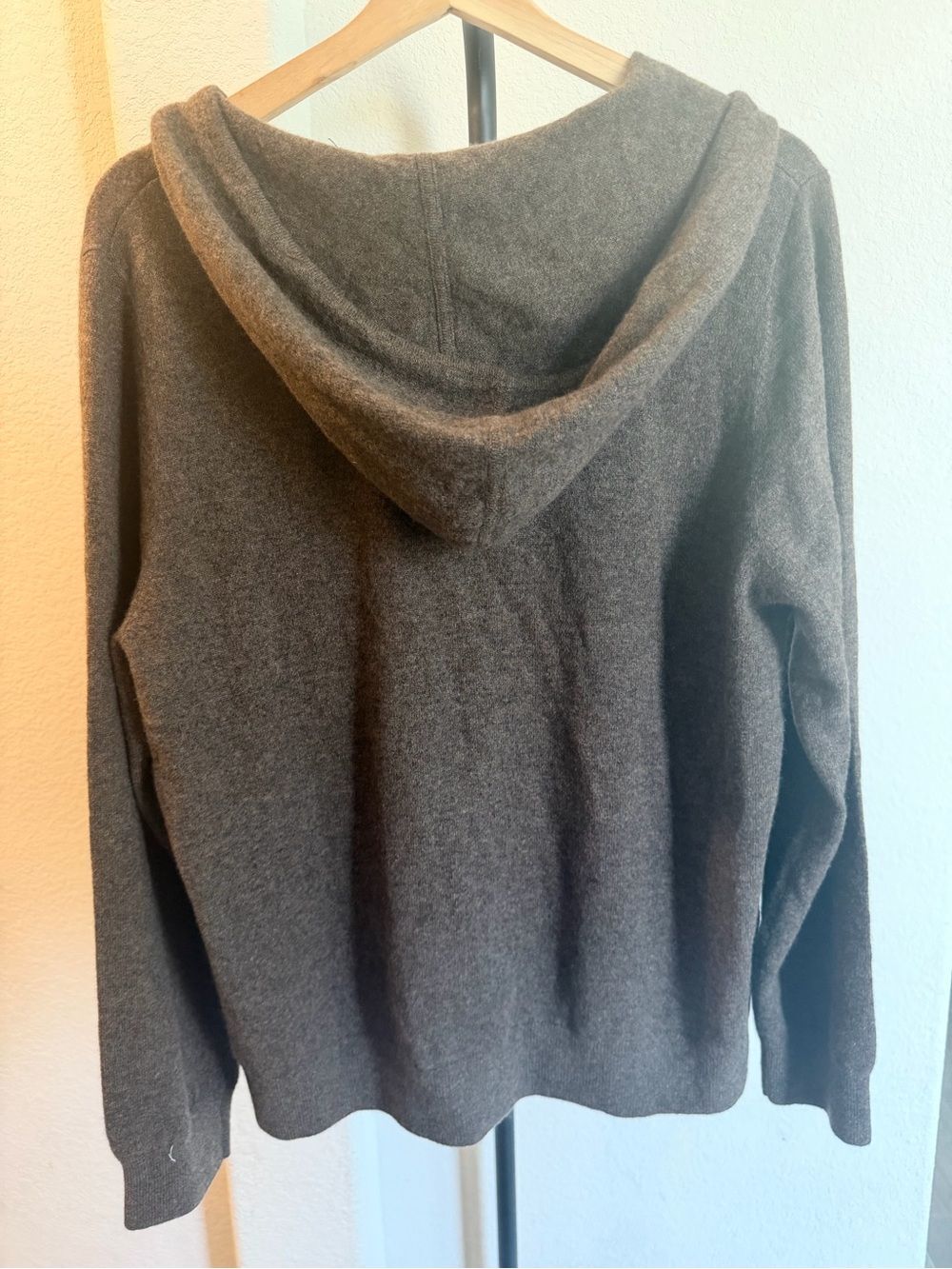 Quince Women Mongolian Cashmere Full-Zip Hoodie Brown Sleeved Top XL - Picture 2 of 7